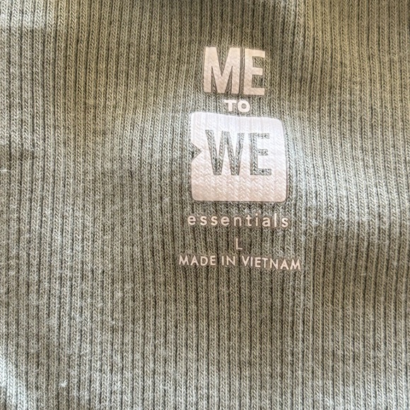 Excellent Used Condition Me to We Ribbed sleeveless Crop Top Size Large - Picture 4 of 5